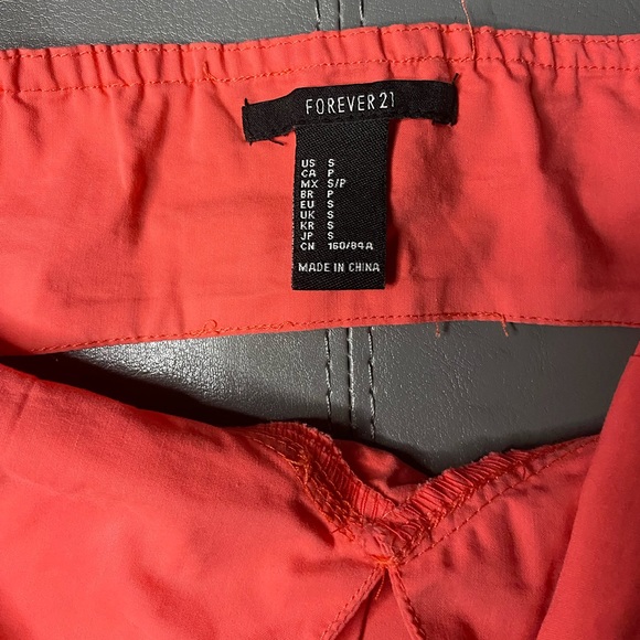 Forever 21 Pleated Babydoll Top Size Small - Picture 4 of 4